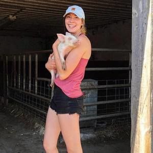 Meet your Posher, Lexi